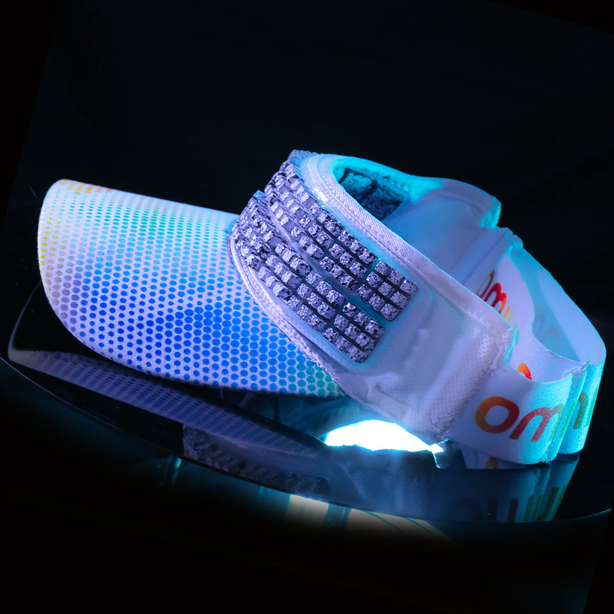 VISOR W/ 20 COOLING PIECES